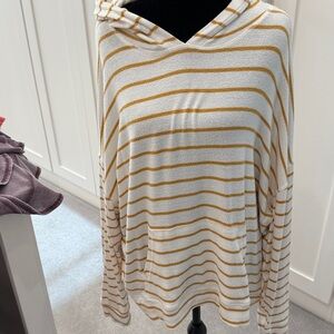 American Eagle Outfitters White and Gold Striped Sweater